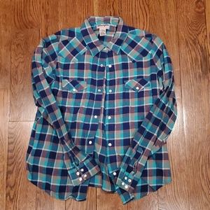 Wrangler snap shirt